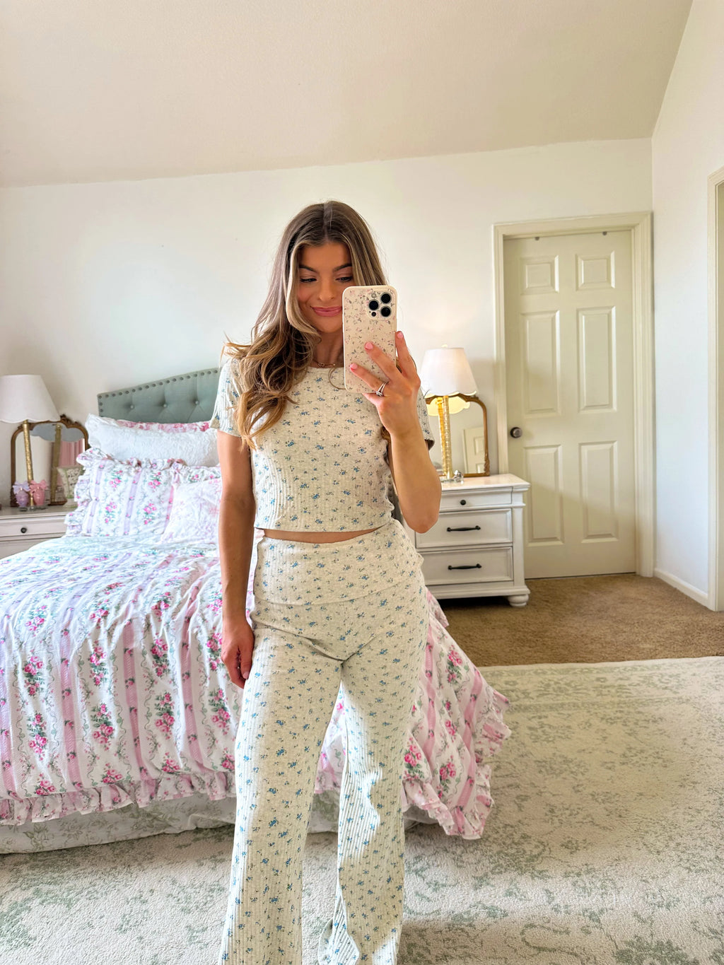 Sutton Floral Lounge Set - Grey