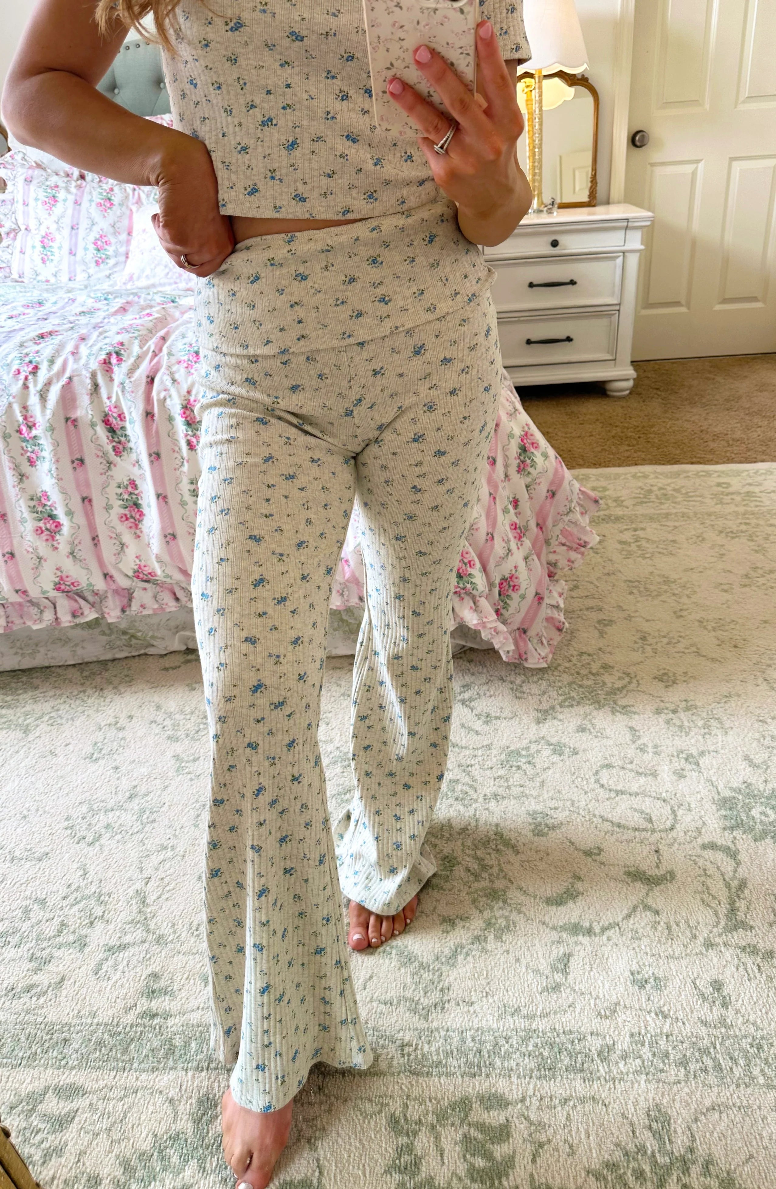 Sutton Floral Lounge Set - Grey