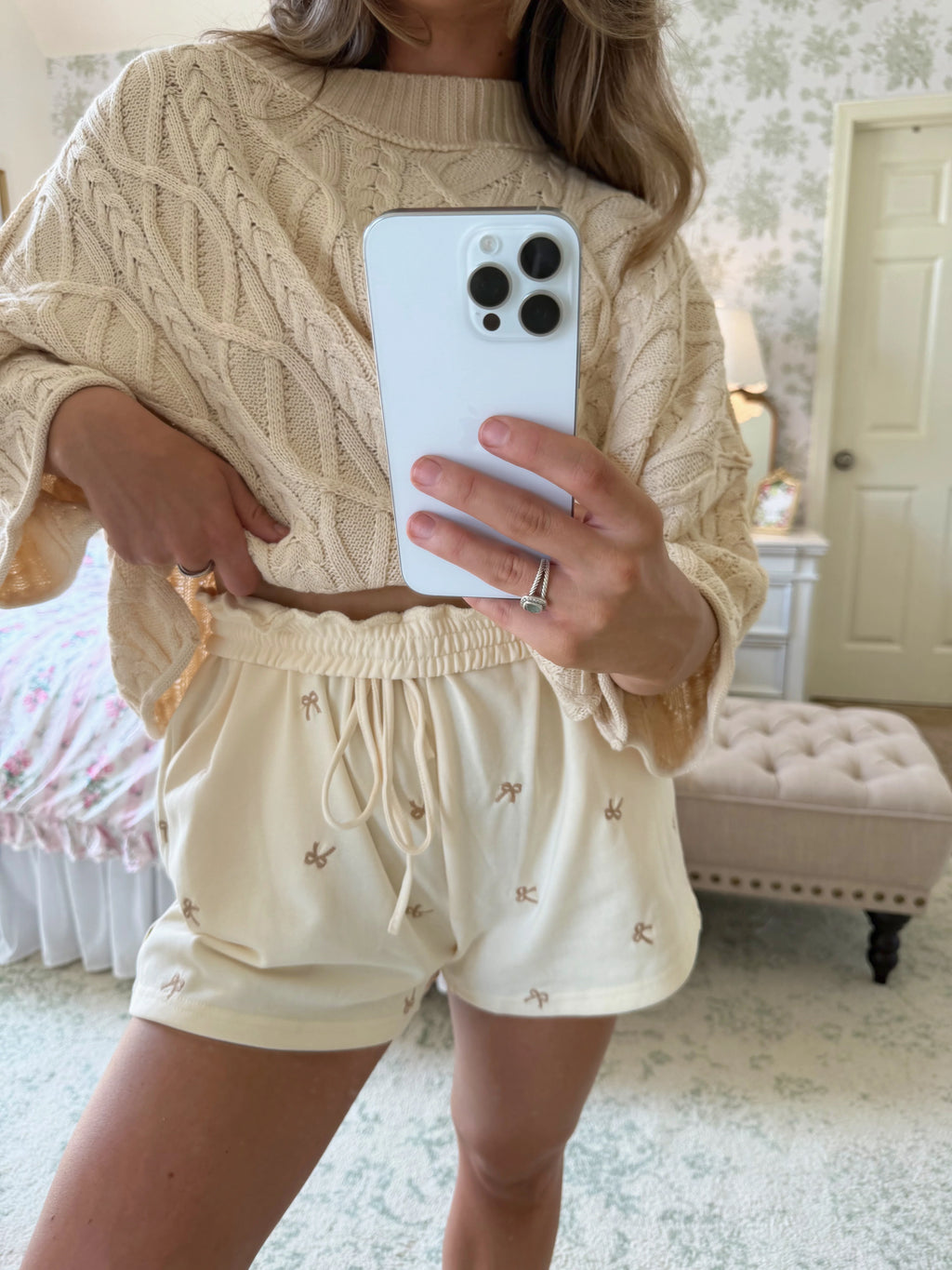 Ribbon Sweat Shorts - Cream