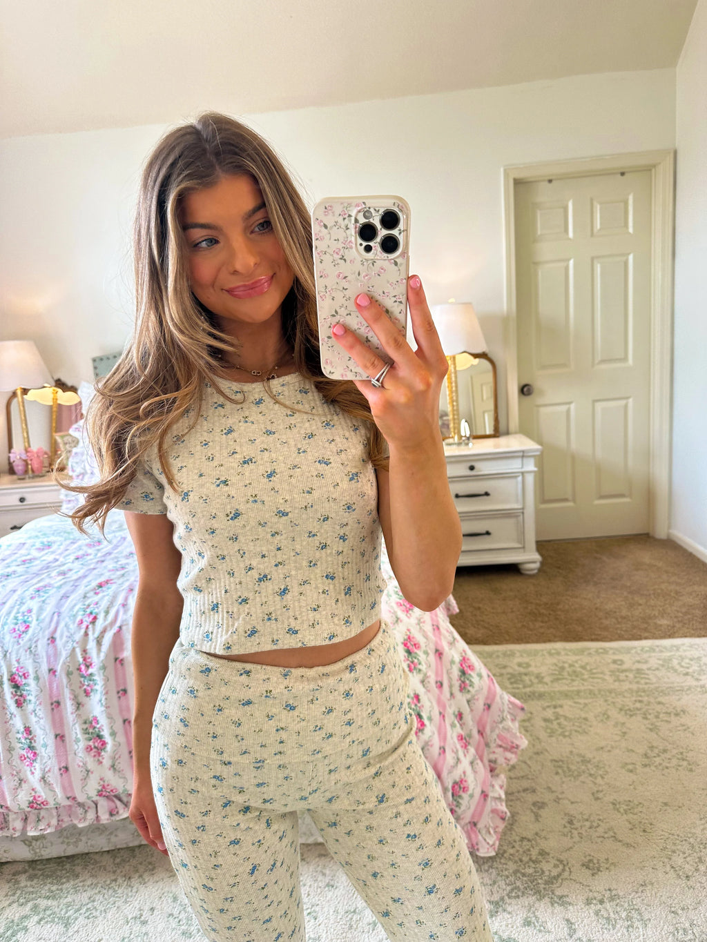 Sutton Floral Lounge Set - Grey