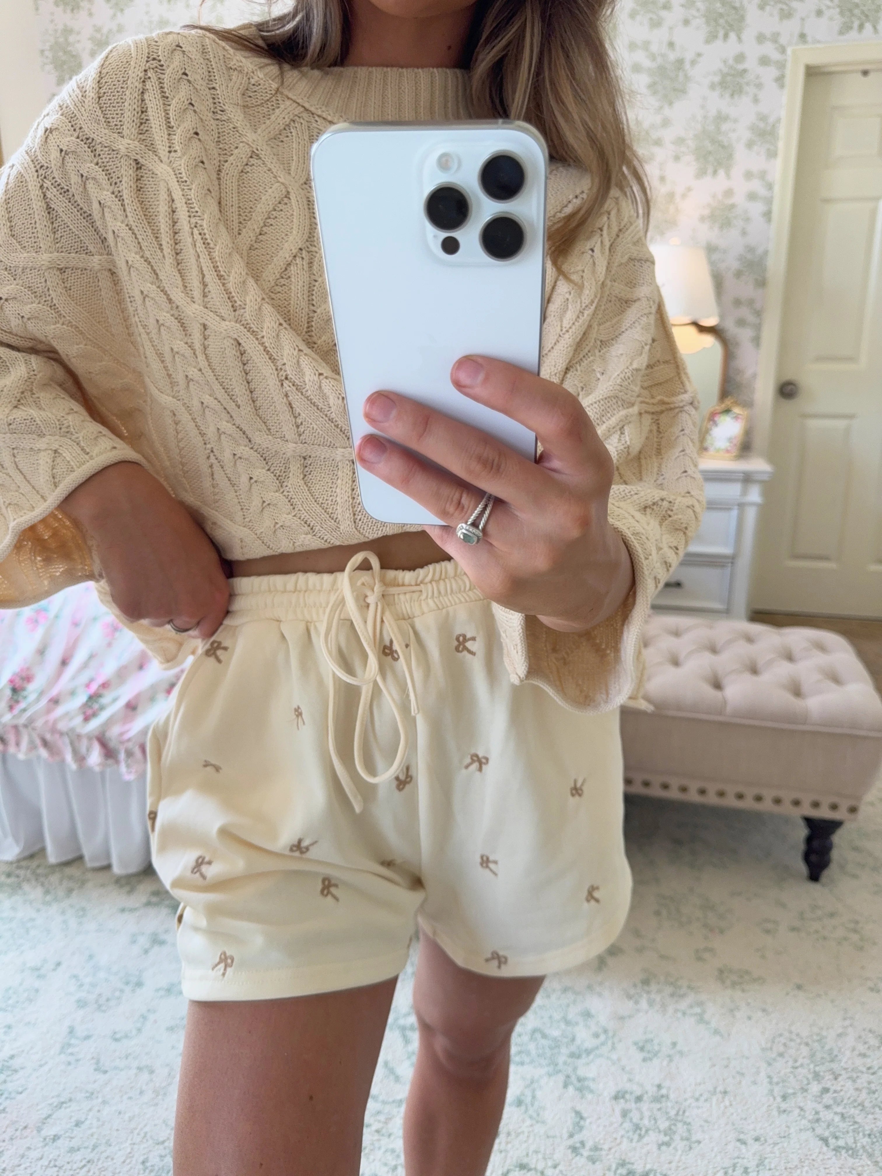 Ribbon Sweat Shorts - Cream
