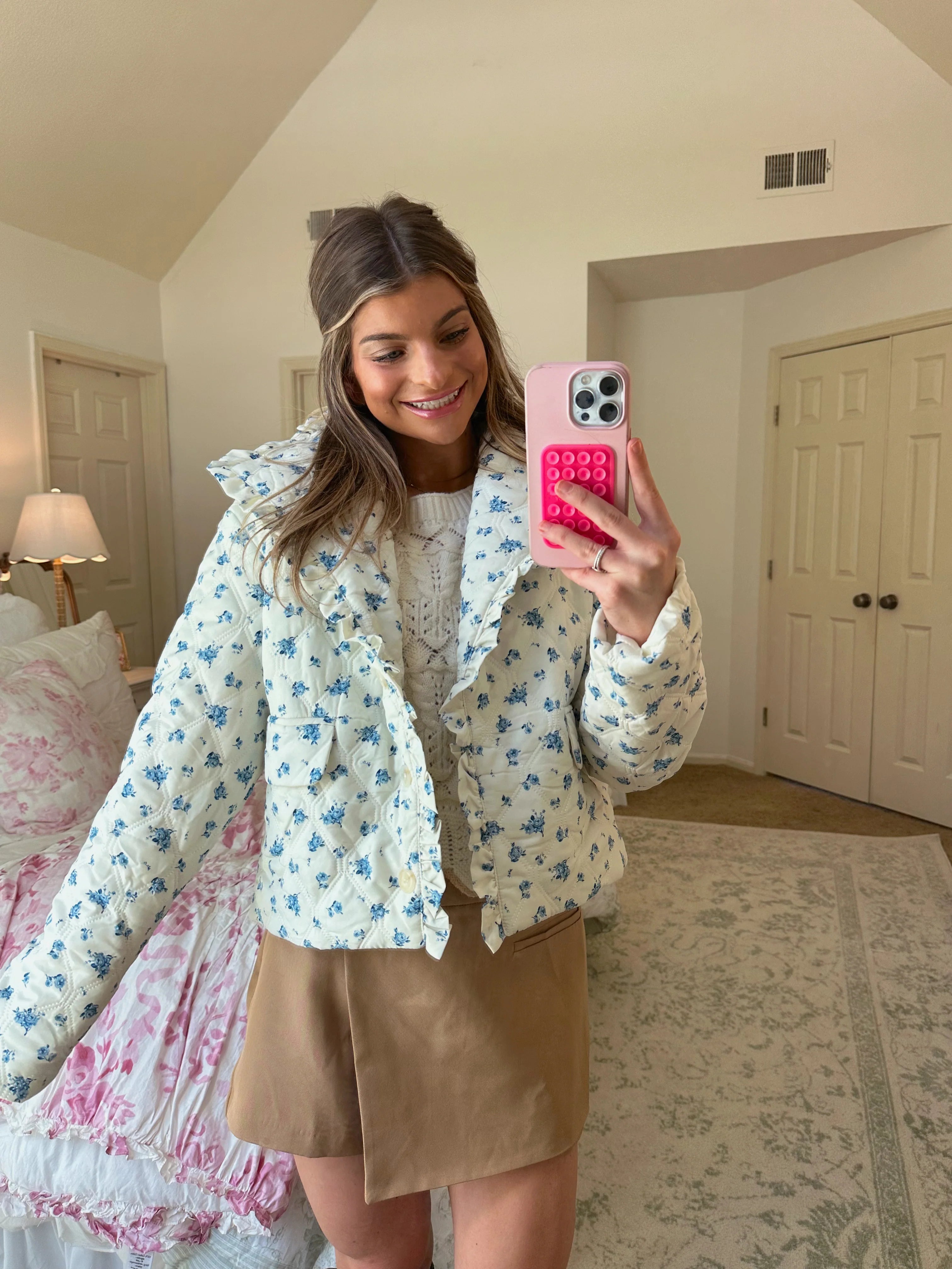 Merriweather Floral Quilted Puff Jacket - Cream / Blue