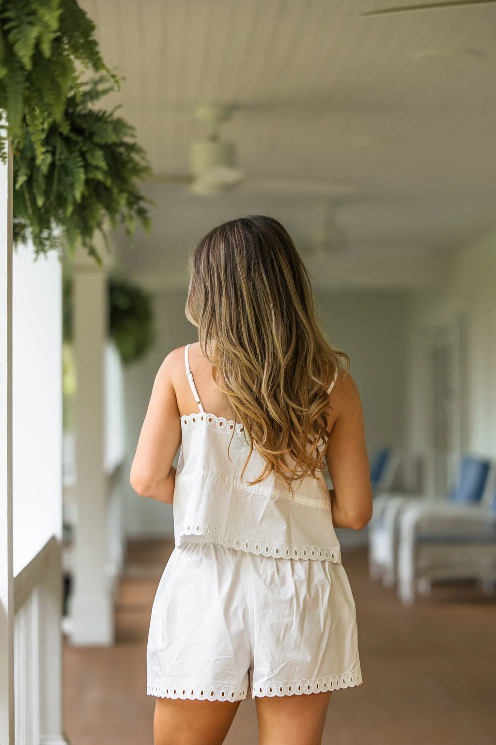 Tatum Embroidered Scallop Set - White